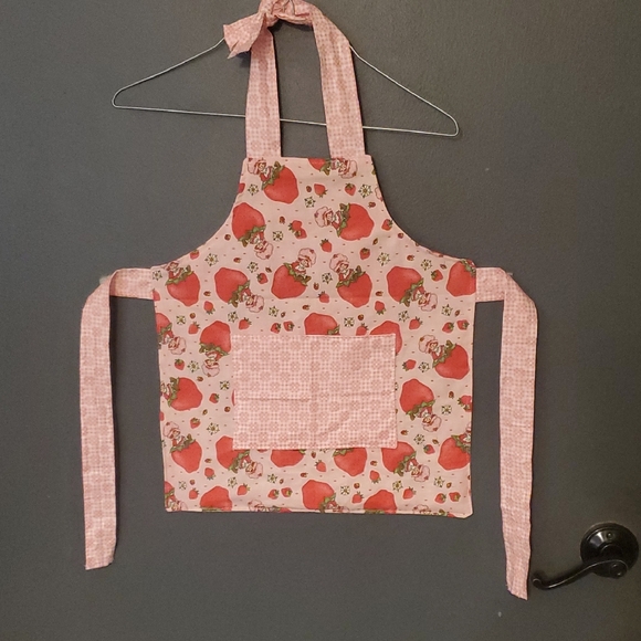 handcrafted Other - Strawberry Short Cake Print Kids Apron